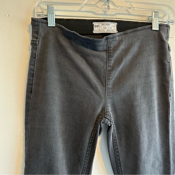 Free People Black Pull On Flares size 25 - Picture 5 of 8